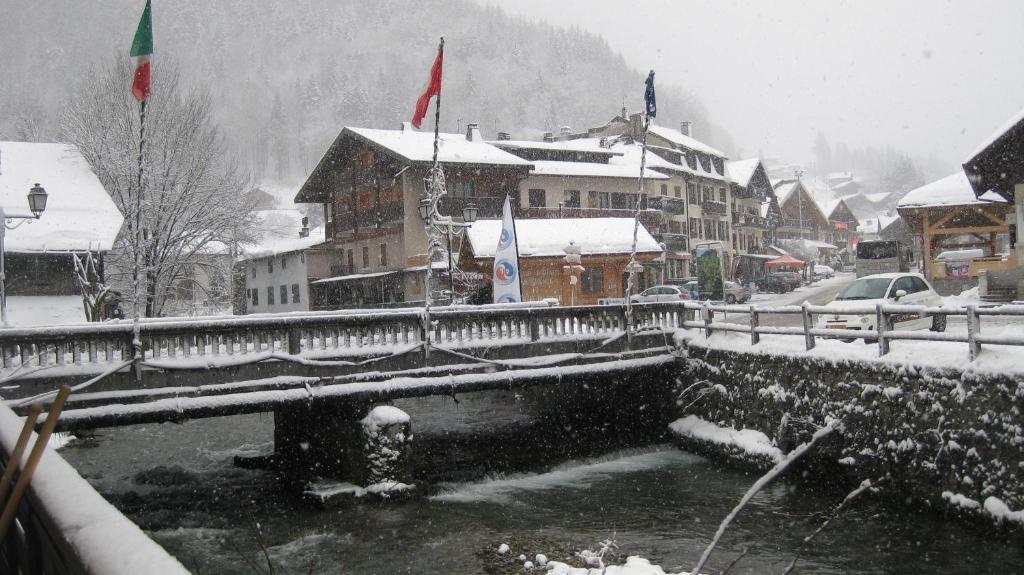 Hotel Le Mont Jorat Abondance Exteriör bild